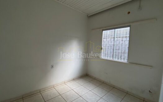 CASA COMERCIAL NA RUA GUAPORÉ