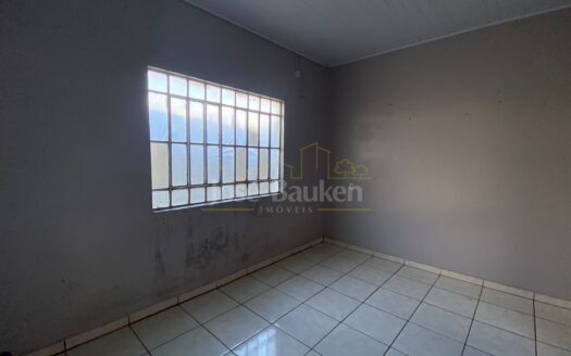 CASA COMERCIAL NA RUA GUAPORÉ