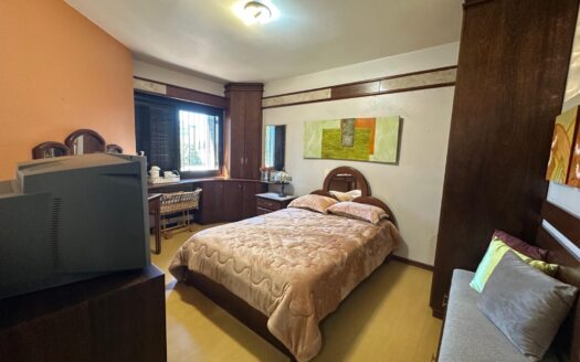 CASA DE ALTO PADRÃO NO CENTRO