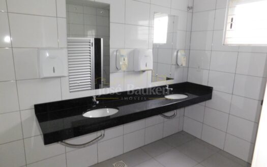 SALA COMERCIAL TÉRREA NA RUA SANTO ÂNGELO