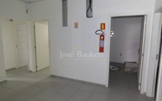 SALA COMERCIAL TÉRREA NA RUA SANTO ÂNGELO