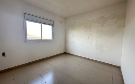 CASA NO BAIRRO CRUZEIRO