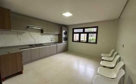 CASA DE ALTO PADRÃO NO BAIRRO SÃO FRANCISCO